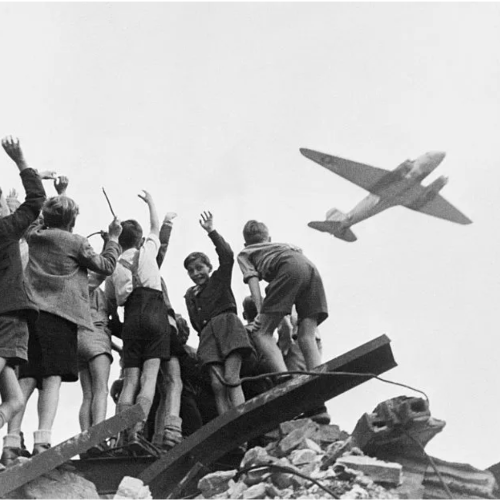 Berlin Children Cheering Plane